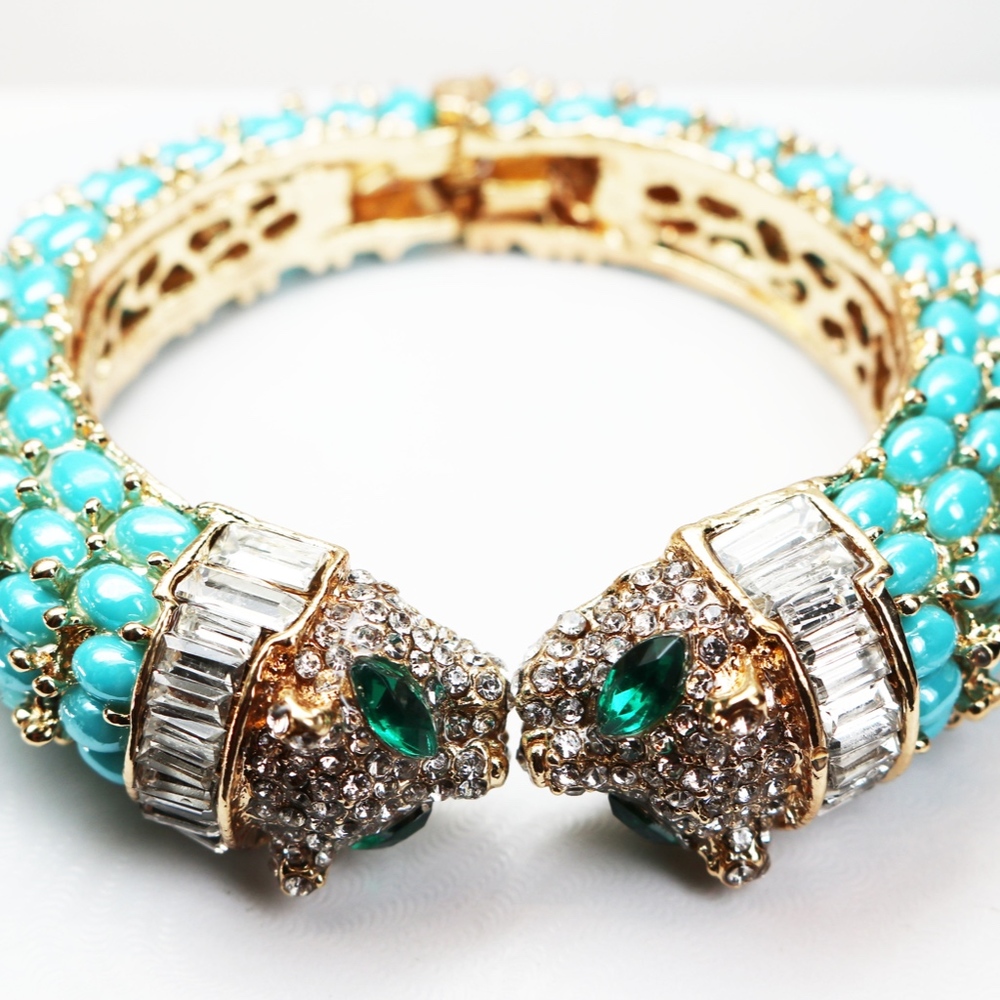 Exquisite Panther Crystal Cuff Bracelet - Picture 2 of 16